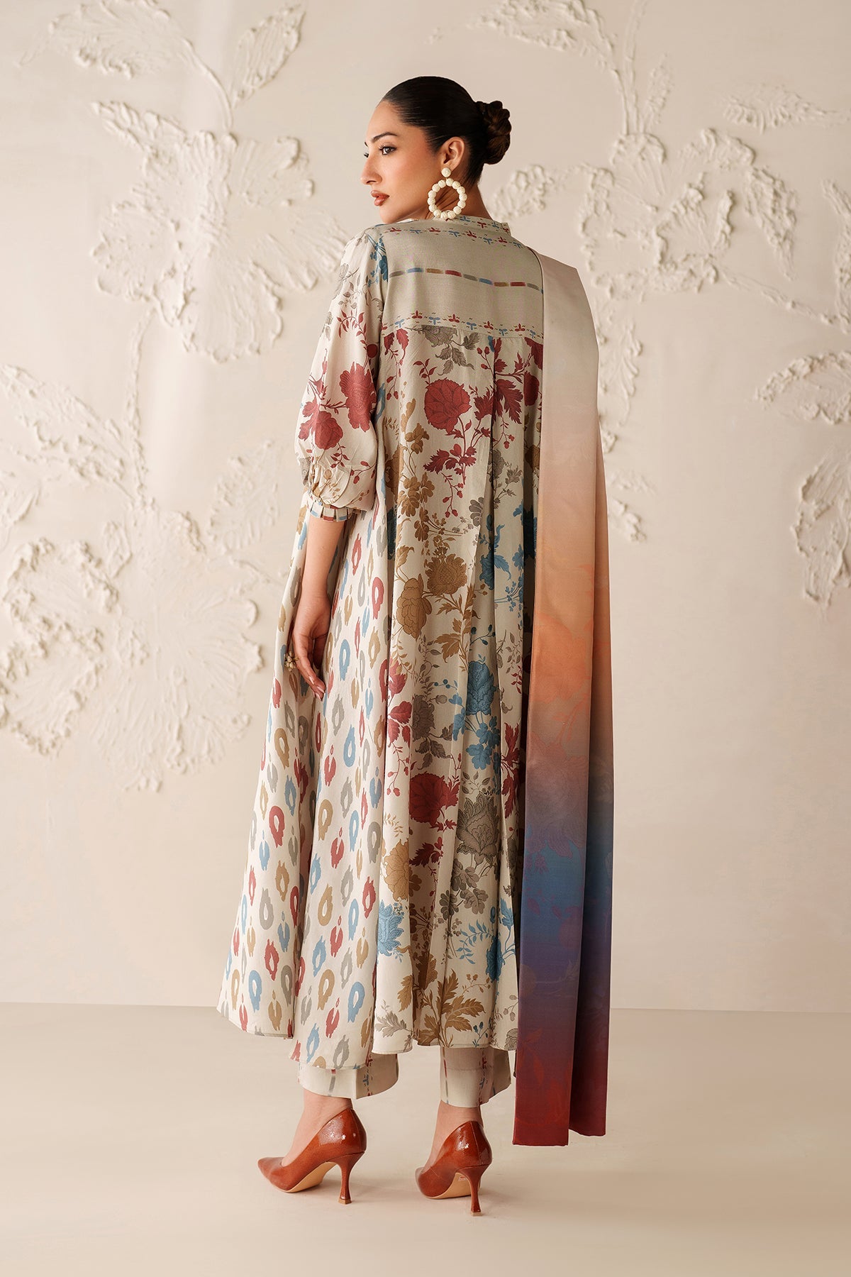 Baroque Prints 3-Piece Digital Print Viscose Suit with Printed Shawl.
