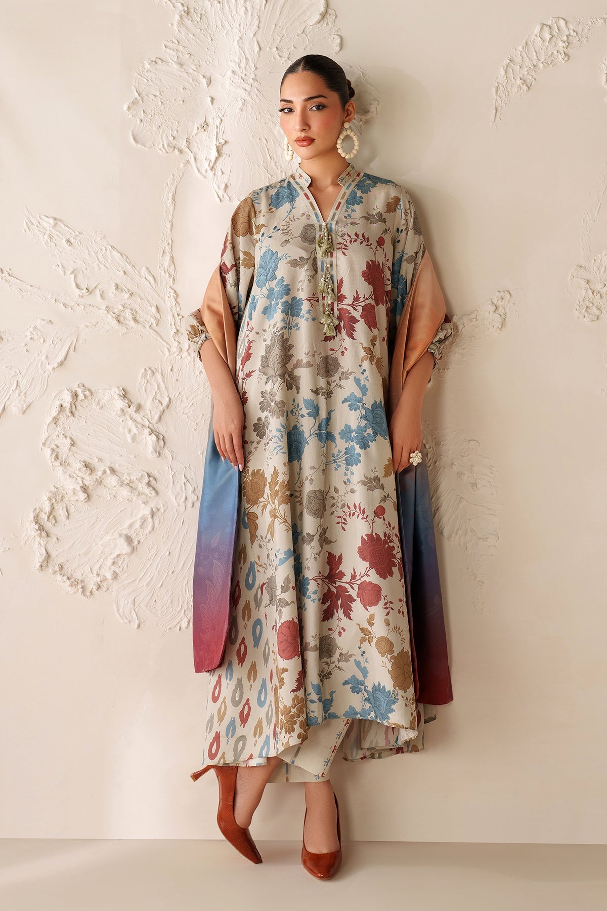 Baroque Prints 3-Piece Digital Print Viscose Suit with Printed Shawl.