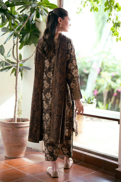 Baroque Prints 3-Piece Digital Print Viscose Suit with Printed Shawl.