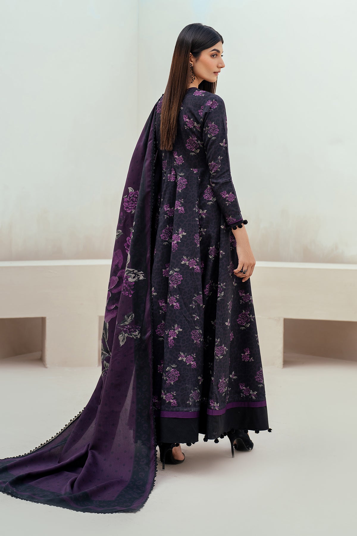 Baroque Prints 3-Piece Digital Print Viscose Suit with Printed Shawl.